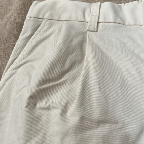 GAP Off White High Rise Pleated Khaki Shorts/NWT/12 - Picture 4 of 12